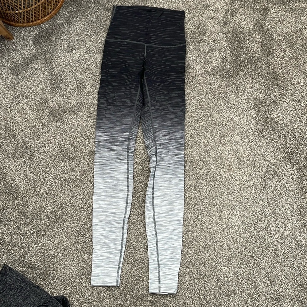 Lululemon wunder under leggings size 6
